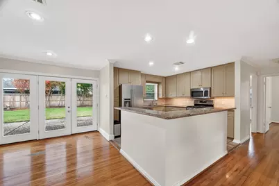 2010 Wakefield Drive, Houston, TX 77018 - Photo 12