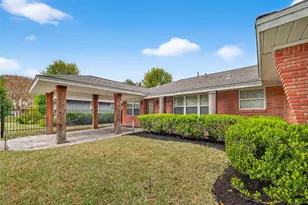 2010 Wakefield Dr, Houston, TX 77018 - Photo 2