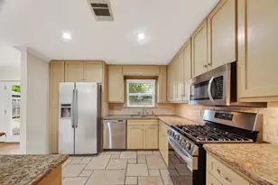 2010 Wakefield Dr, Houston, TX 77018 - Photo 14