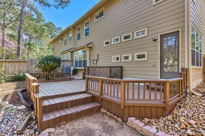 31 Valley Oaks Circle, The Woodlands, TX 77382 - Photo 2