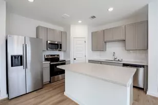 1989 Longmire Villas Ct, Conroe, TX 77304 - Photo 12