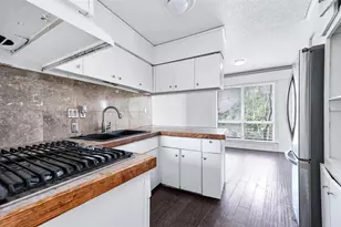8211 Katy Fwy, Houston, TX 77024 - Photo 10
