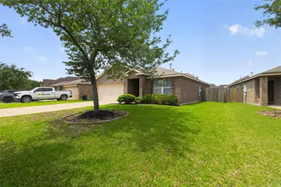 9742 Opal Rock Drive, Rosharon, TX 77583 - Photo 4