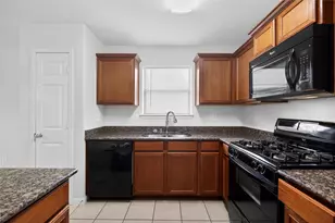 9742 Opal Rock Dr, Rosharon, TX 77583 - Photo 12