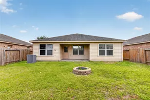 9742 Opal Rock Dr, Rosharon, TX 77583 - Photo 2