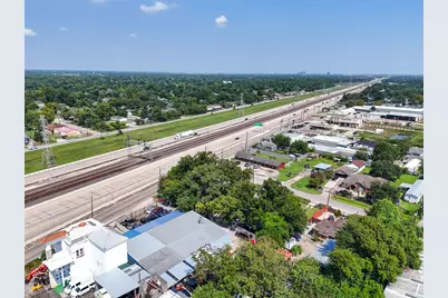11110 E Hardy Road, Houston, TX 77093 - Photo 6