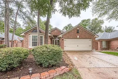 41 W Sienna Place, The Woodlands, TX 77382 - Photo 2