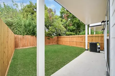 4413 Mallow Street, Houston, TX 77051 - Photo 14