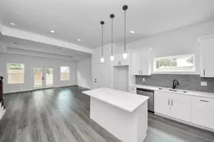 4413 Mallow St, Houston, TX 77051 - Photo 4