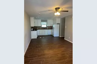 18222 Bonnie Alice Drive #B, Montgomery, TX 77316 - Photo 4