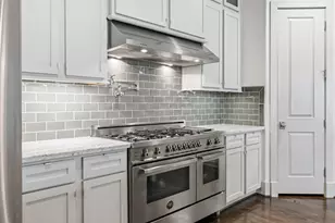 916 Yale St, Houston, TX 77008 - Photo 14