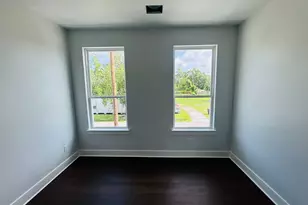8128 Penrod St, Houston, TX 77028 - Photo 18