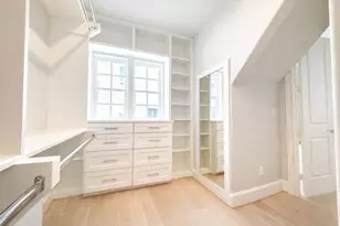 11069 Chatterton Dr, Houston, TX 77043 - Photo 10