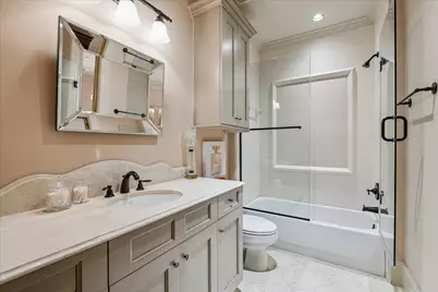 135 Calle Catalina Place, Houston, TX 77007 - Photo 32