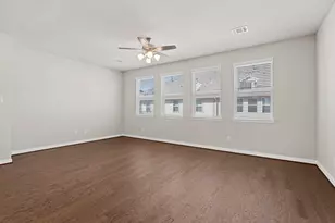 9443 Towne Lake Pkwy, Cypress, TX 77433 - Photo 16