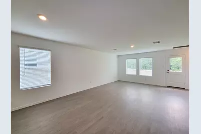 25588 Rose Creek Drive, Cleveland, TX 77328 - Photo 16