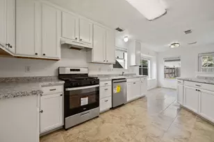 26900 Castlecliff Ln, Kingwood, TX 77339 - Photo 12