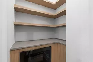 1030 W 24th St, Houston, TX 77008 - Photo 16