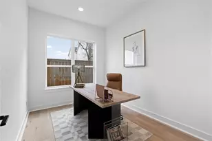 1030 W 24th St, Houston, TX 77008 - Photo 4