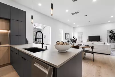 1030 W 24th Street #A, Houston, TX 77008 - Photo 8