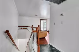 2121 Fountain View Dr, Houston, TX 77057 - Photo 24