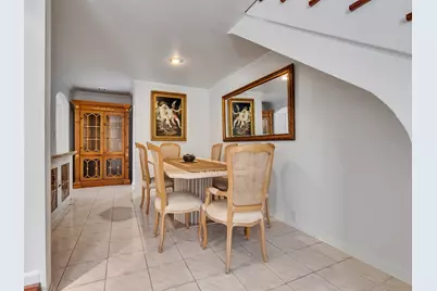 2121 Fountain View Drive #H1, Houston, TX 77057 - Photo 8