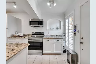 2121 Fountain View Drive #H1, Houston, TX 77057 - Photo 10