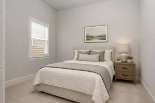 114 Crescent City Dr, Montgomery, TX 77316 - Photo 4