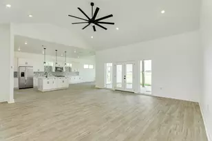302 Colt Trail, Angleton, TX 77515 - Photo 10