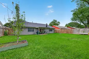1819 Landmark Dr, Richmond, TX 77406 - Photo 30