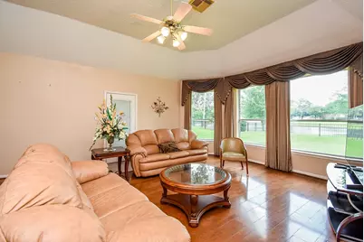 11202 Hundred Bridge Lane, Sugar Land, TX 77498 - Photo 12