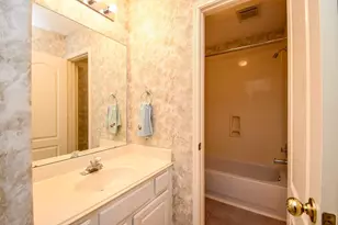 11202 Hundred Bridge Ln, Sugar Land, TX 77498 - Photo 34