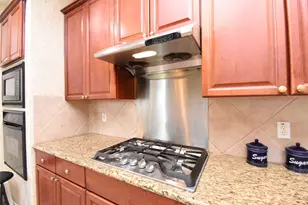 11202 Hundred Bridge Ln, Sugar Land, TX 77498 - Photo 16