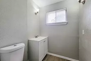 3121 Proswimmer St, Houston, TX 77088 - Photo 16