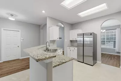 22028 Knights Cove Drive, Kingwood, TX 77339 - Photo 6