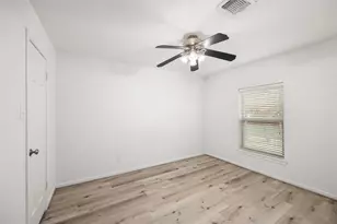 3318 Virgin Island Dr, Sugar Land, TX 77479 - Photo 18