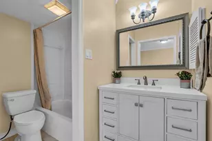 1800 Stoney Brook Dr, Houston, TX 77063 - Photo 18