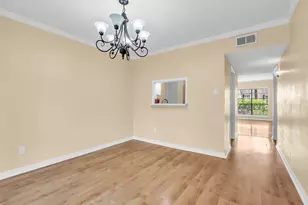 1800 Stoney Brook Dr, Houston, TX 77063 - Photo 14