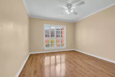 1800 Stoney Brook Drive #205, Houston, TX 77063 - Photo 20