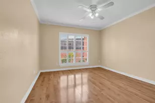 1800 Stoney Brook Dr, Houston, TX 77063 - Photo 20