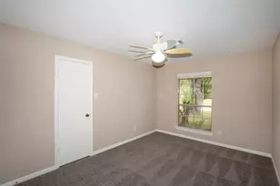15707 Caprock Dr, Houston, TX 77598 - Photo 14