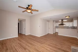 15707 Caprock Dr, Houston, TX 77598 - Photo 6