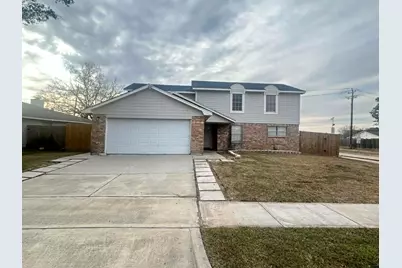 10102 Old Towne Lane, Sugar Land, TX 77498 - Photo 2