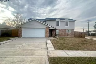 10102 Old Towne Ln, Sugar Land, TX 77498 - Photo 2