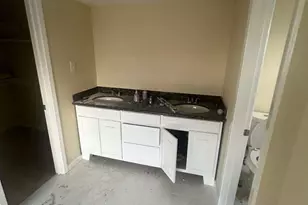 10102 Old Towne Ln, Sugar Land, TX 77498 - Photo 14