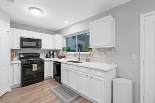 39 Still Corner Pl, Spring, TX 77381 - Photo 6