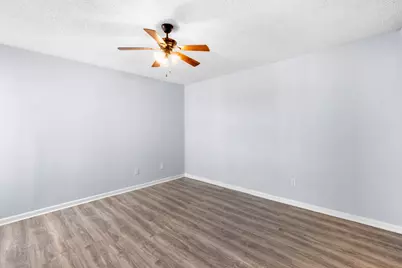 2750 Holly Hall Street #1302, Houston, TX 77054 - Photo 24