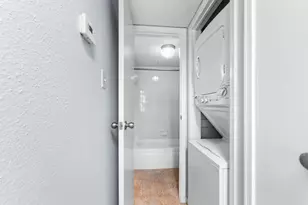 2750 Holly Hall St, Houston, TX 77054 - Photo 16