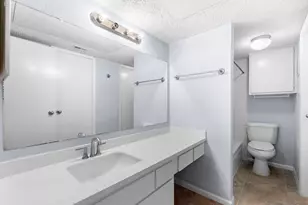 2750 Holly Hall St, Houston, TX 77054 - Photo 30