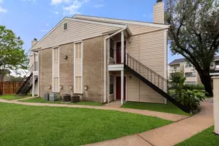 2750 Holly Hall St, Houston, TX 77054 - Photo 2